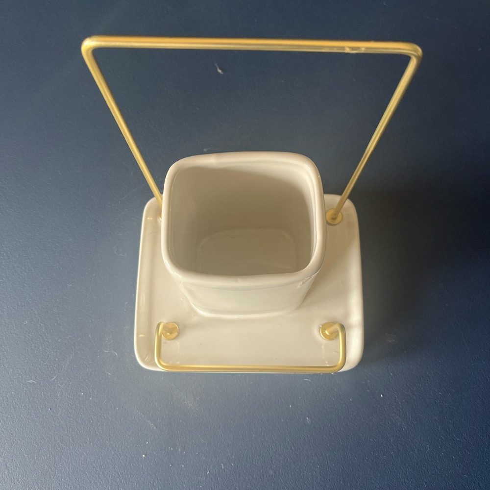 Southern Living At Home White and Gold Bath Accessory - Picture 3 of 5